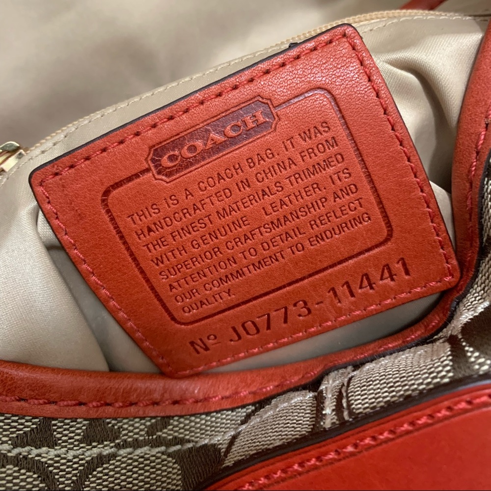 Coach purse - Picture 3 of 4